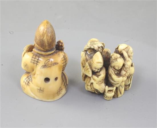 Two Japanese ivory netsuke, 19th century, 2.8cm